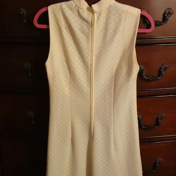 Vtg 70s Boho Marigold Eyelet Maxi Dress - Picture 4 of 4